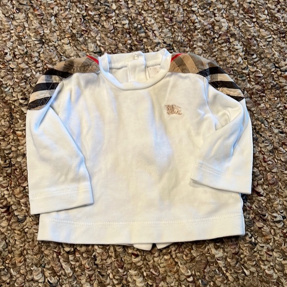 Burberry Other - Burberry White Long Sleeve Tee